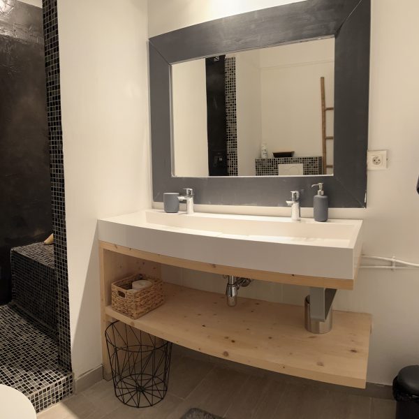salle d'eau 2 d'appartement vue mer Calvi à vendre