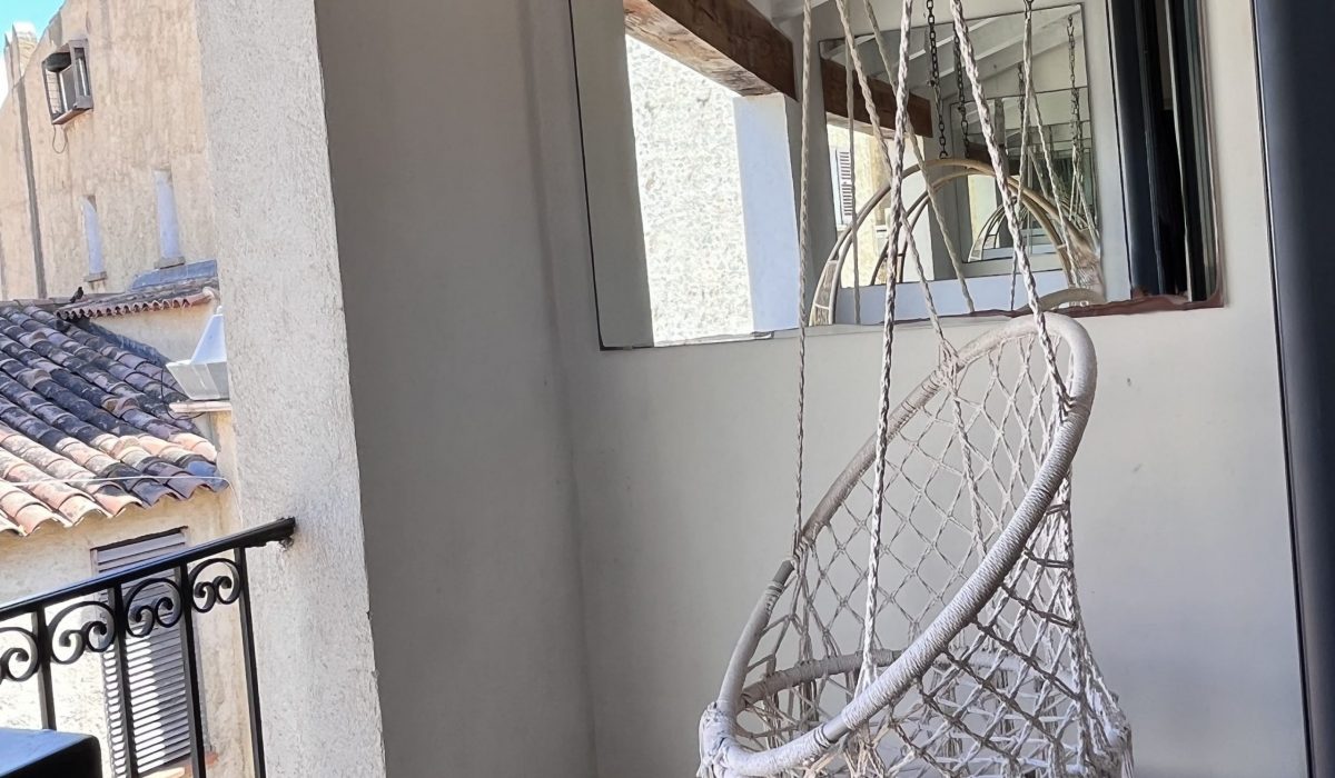 Loggia avec vue panoramique baie de Calvi