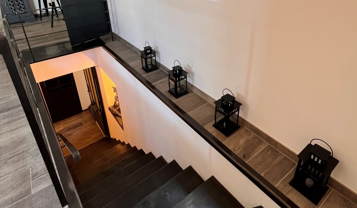 escalier appartement duplex vue mer Calvi Corse